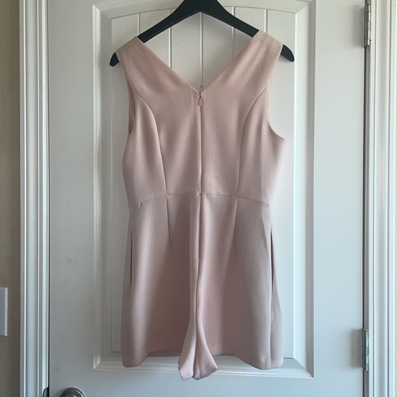 BCBGENERATION pale pink, sleeveless romper size 8 - Picture 2 of 4